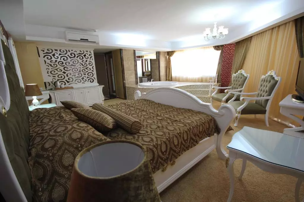Grand Corner Boutique Hotel
